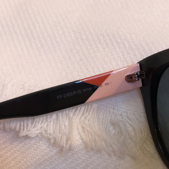 FENDI sun glasses - Picture 4 of 5